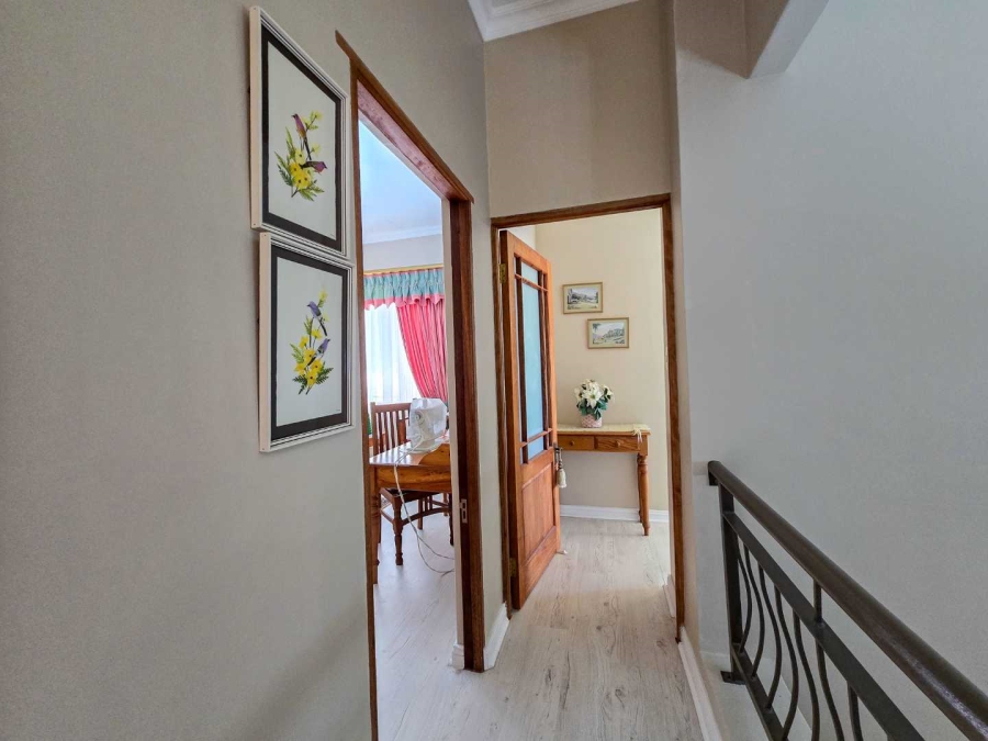 4 Bedroom Property for Sale in Stilbaai Wes Western Cape